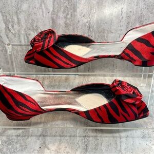 Ros Hommerson Monet Red Black Rose Accent Dressy Flats Slip Ons 9M